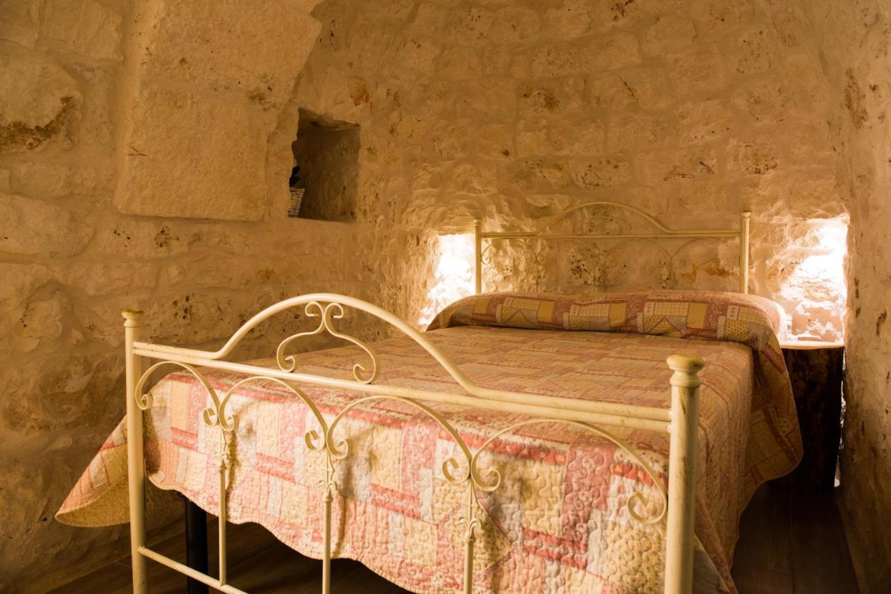 オストゥーニ Il Trullo Di Heidiヴィラ エクステリア 写真